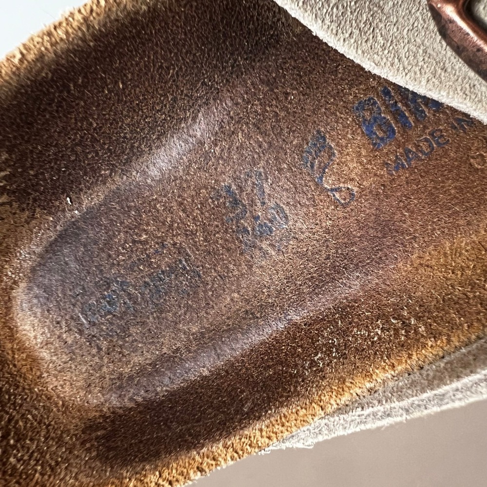 Birkenstock Arizona Taupe Suede Two Strap Slide Sandals Size 37 L6 M4 - Picture 5 of 7